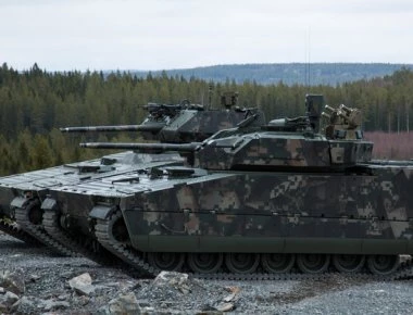 Η BAE Systems παρουσίασε το νέο ΤΟΜΑ CV90 MkIV (βίντεο)